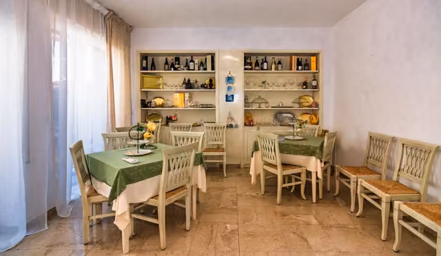 Sala da pranzo del Ristorante La Terrazza sul Lago del Salto